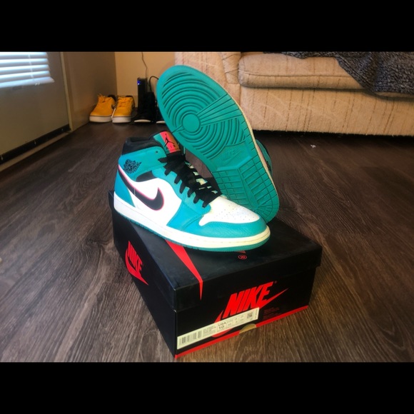 Jordan 1 Mid “South beach” main image 2